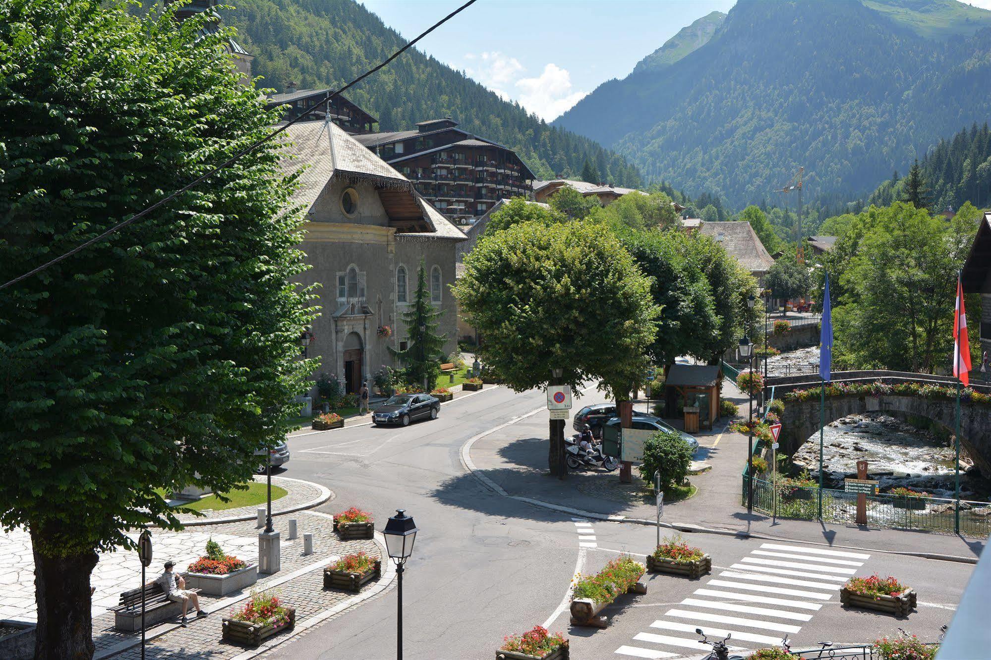 Hotel Rhodos Morzine Exterior photo