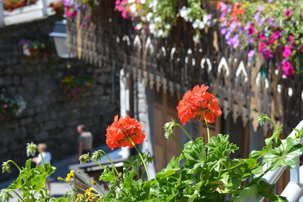 Hotel Rhodos Morzine Exterior photo